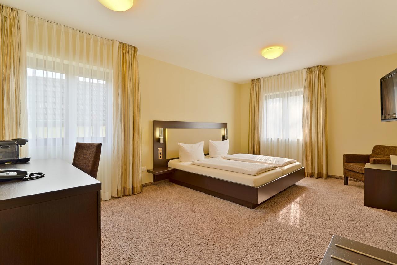 Hotel Restaurant Zur Post 波恩 外观 照片